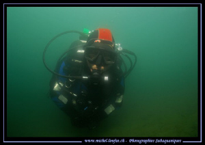 My friend JP - Last week-end dive in our very bad viz con... by Michel Lonfat 